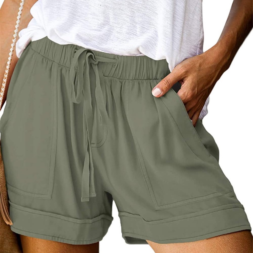 Short shorts green with pockets stretchy